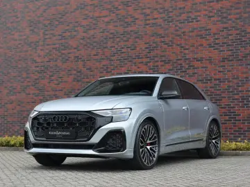 AUDI Q8 60 TFSIe Quattro   Pano - AHK - Voll!