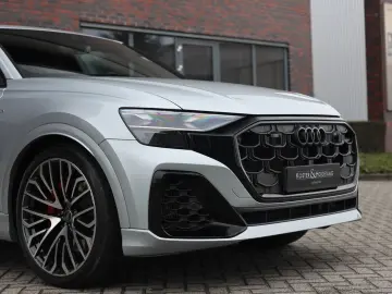 AUDI Q8 60 TFSIe Quattro   Pano - AHK - Voll!