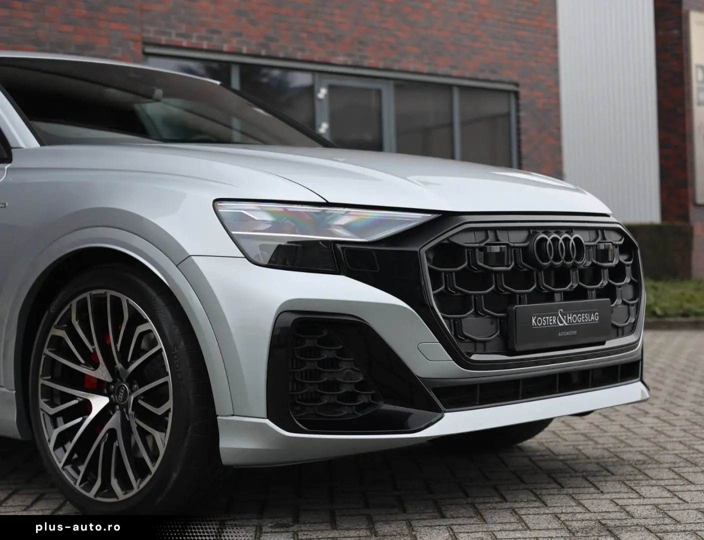 AUDI Q8 60 TFSIe Quattro   Pano - AHK - Voll!
