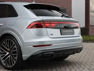 AUDI Q8 60 TFSIe Quattro   Pano - AHK - Voll!