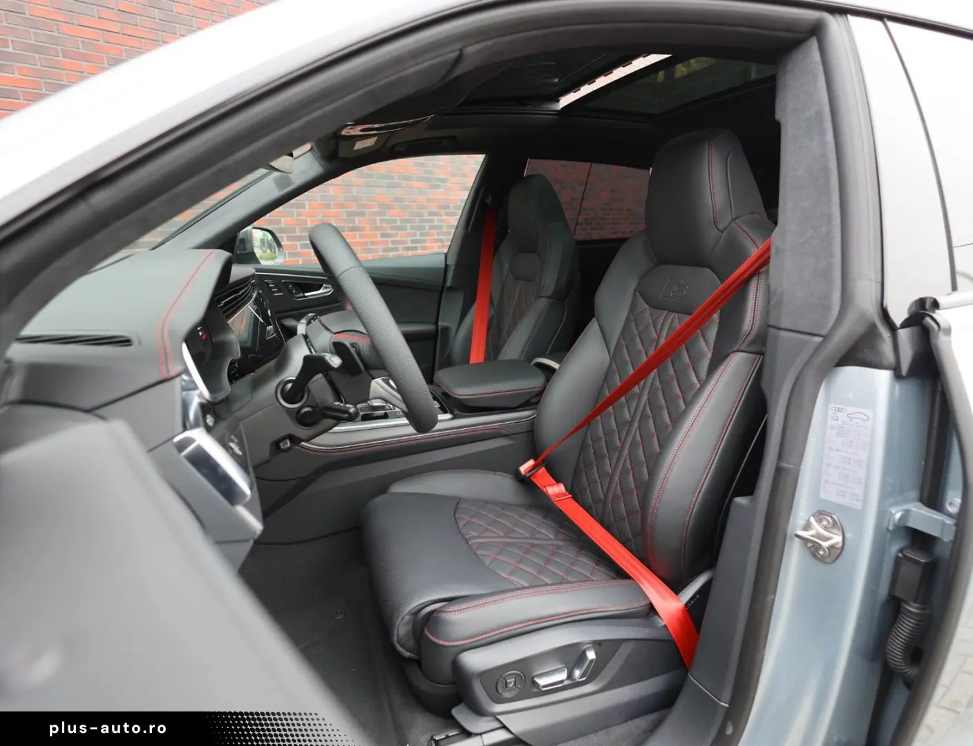 AUDI Q8 60 TFSIe Quattro   Pano - AHK - Voll!