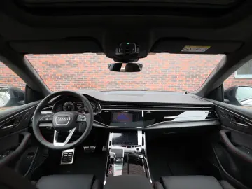AUDI Q8 60 TFSIe Quattro   Pano - AHK - Voll!