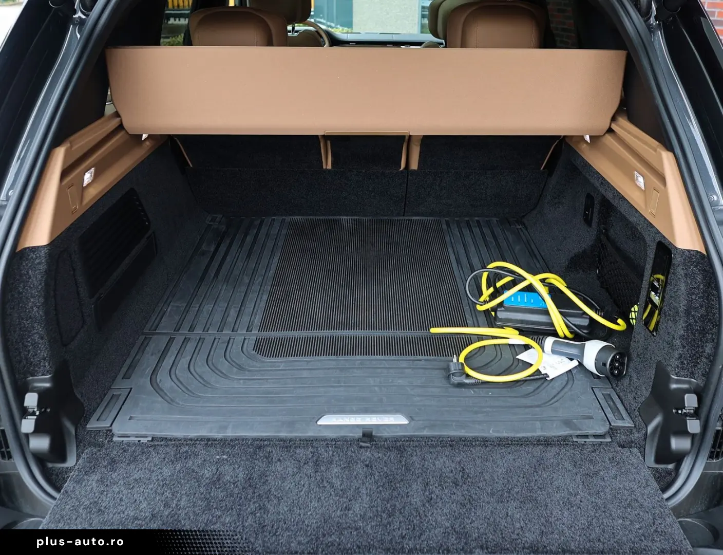 LAND ROVER Range Rover P550e Autobiography   Pano - AHK