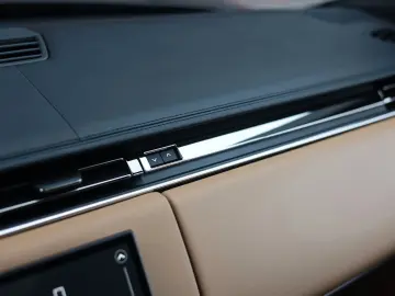 LAND ROVER Range Rover P550e Autobiography   Pano - AHK