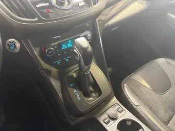 Ford Kuga automat 4x4