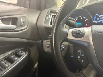 Ford Kuga automat 4x4
