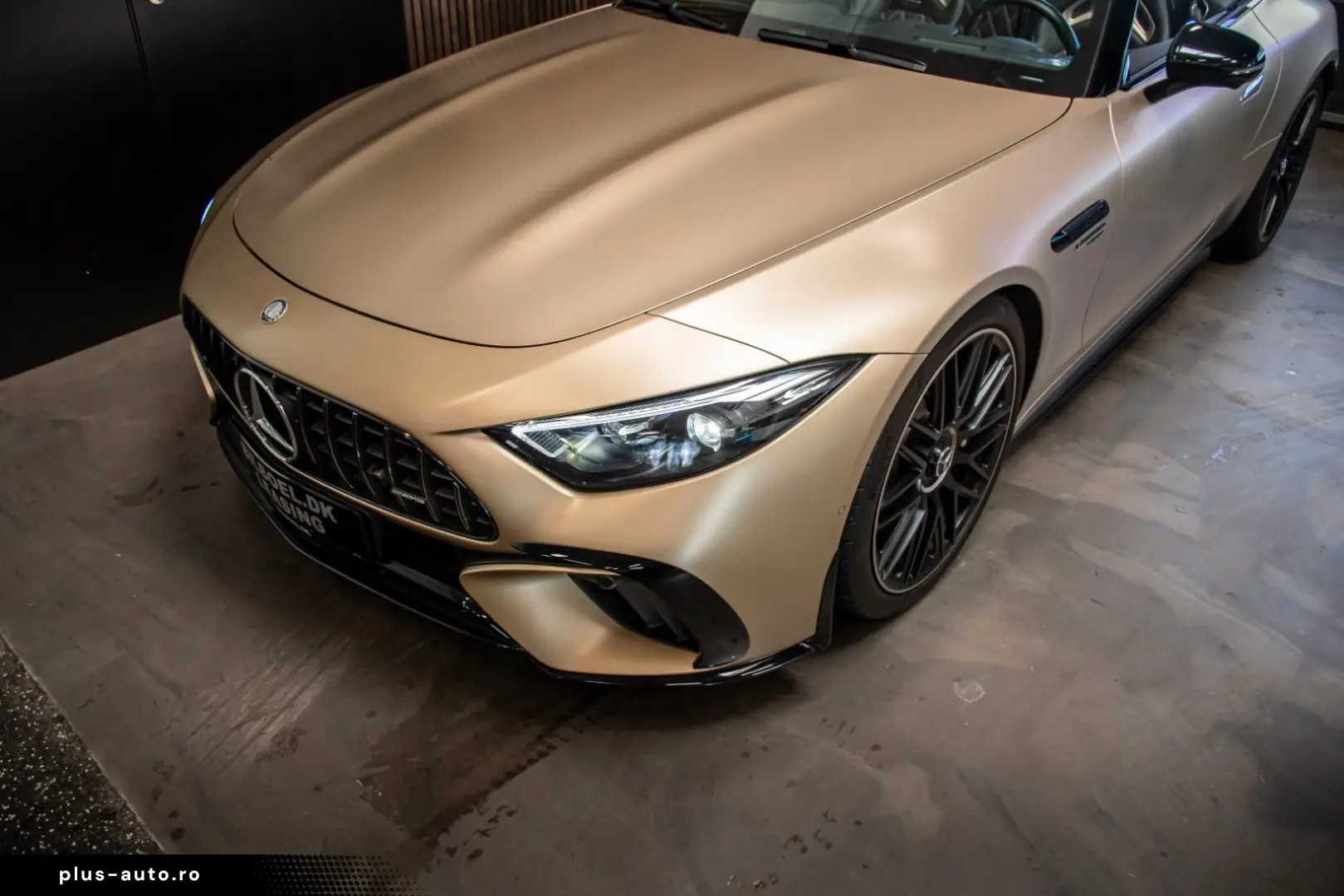 MERCEDES-BENZ SL 63 AMG Roadster   Golden Coast 1 of 100