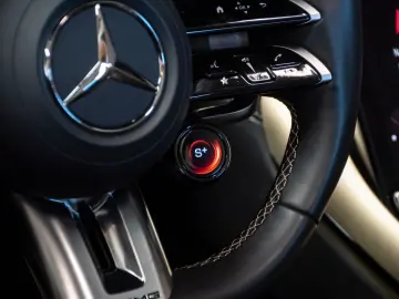 MERCEDES-BENZ SL 63 AMG Roadster   Golden Coast 1 of 100