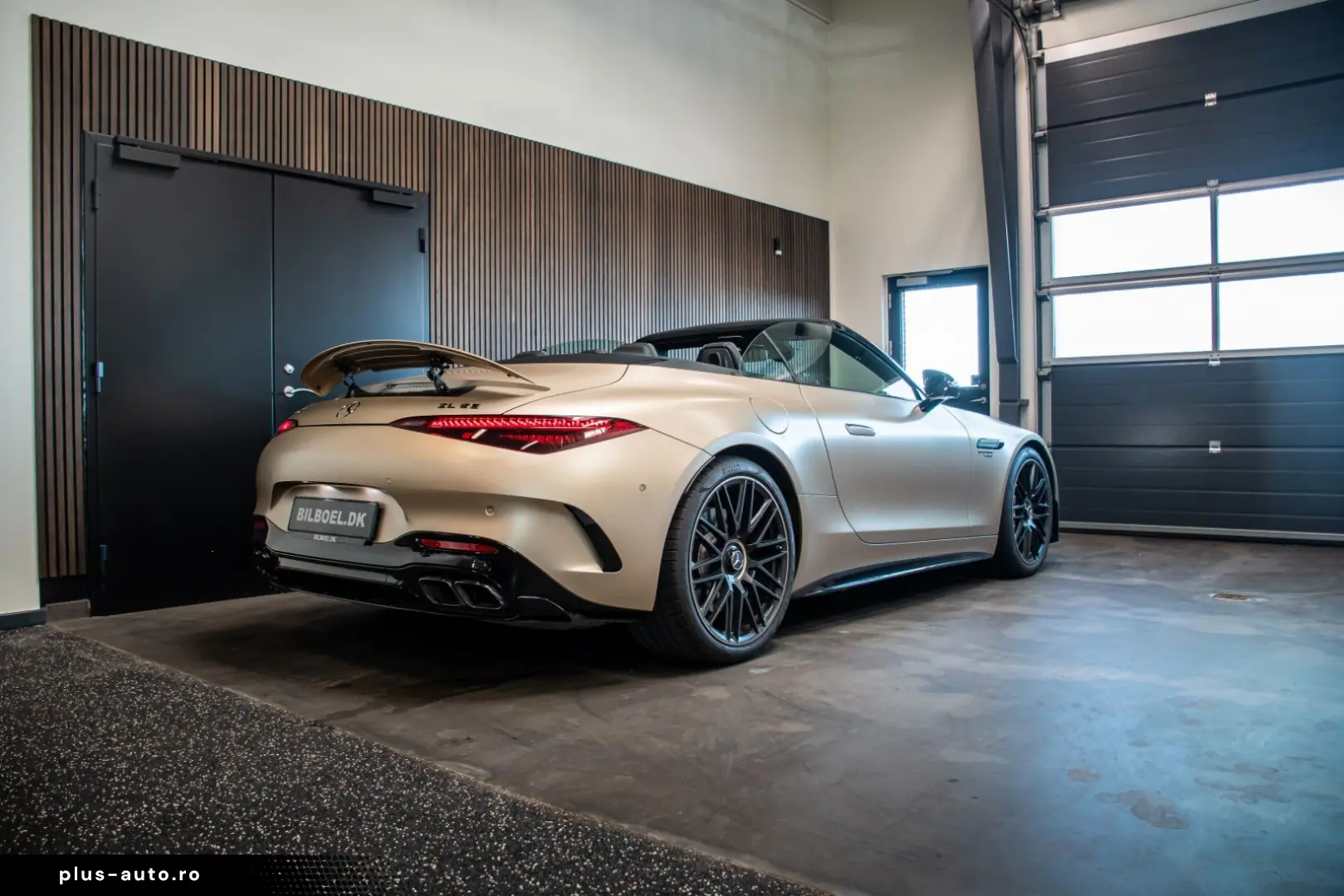 MERCEDES-BENZ SL 63 AMG Roadster   Golden Coast 1 of 100