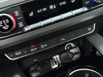 AUDI A4 AVANT 2.0 35 TFSI MHEV   MILD HYBRID 2020