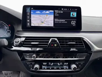BMW 530e xDrive Aut.M SPORT Laser HUD Navi Shzg 360