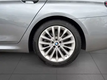 BMW 530e xDrive Aut.M SPORT Laser HUD Navi Shzg 360
