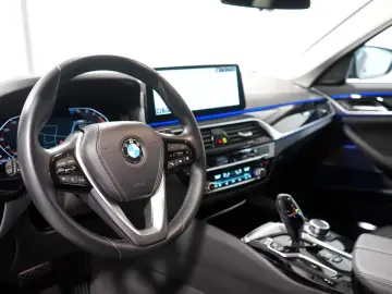 BMW 520 d Aut. Lim.  LASER HUD HARMAN-KARDON