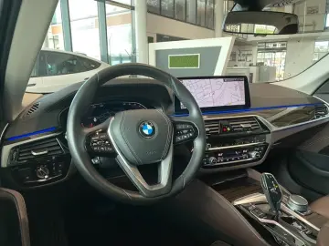 BMW 530d Limousine Luxury Memory