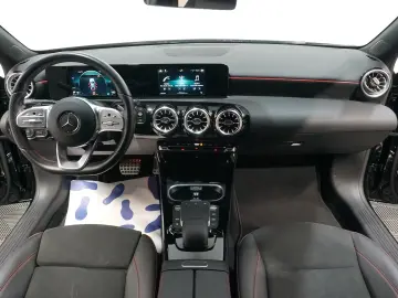 Mercedes-Benz A 200 d Limousine AMG Line