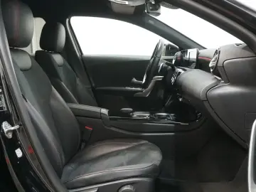 Mercedes-Benz A 200 d Limousine AMG Line