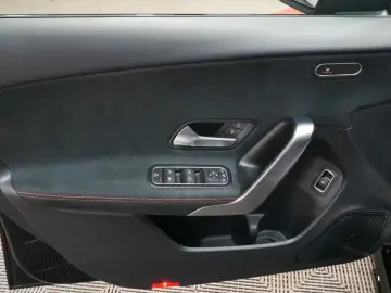 Mercedes-Benz A 200 d Limousine AMG Line