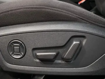 AUDI A6 Avant 40 TDI quattro S line  MATRIX PANO NAVI