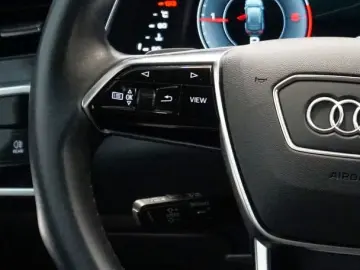 AUDI A6 Avant 40 TDI quattro S line  MATRIX PANO NAVI