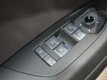 AUDI A6 Avant 40 TDI quattro S line  MATRIX PANO NAVI