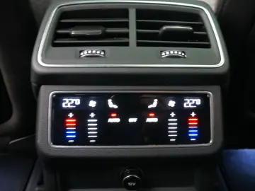 AUDI A6 Avant 40 TDI quattro S line  MATRIX PANO NAVI