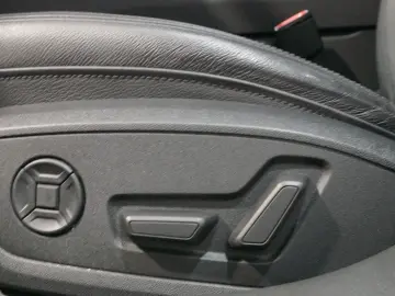 AUDI A6 Lim. 40 TDI design  ACC KAMERA LEDER LED