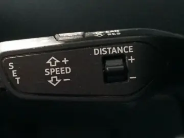 AUDI A6 Lim. 40 TDI design  LED NAVI LEDER