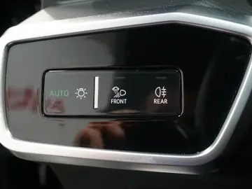 AUDI A6 Lim. 40 TDI design  LED NAVI LEDER