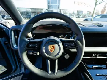 PORSCHE Cayenne AHK InnoDrive BOSE SurroundView Panorama