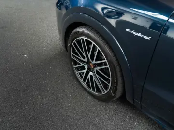PORSCHE Cayenne E-Hybrid Coupé