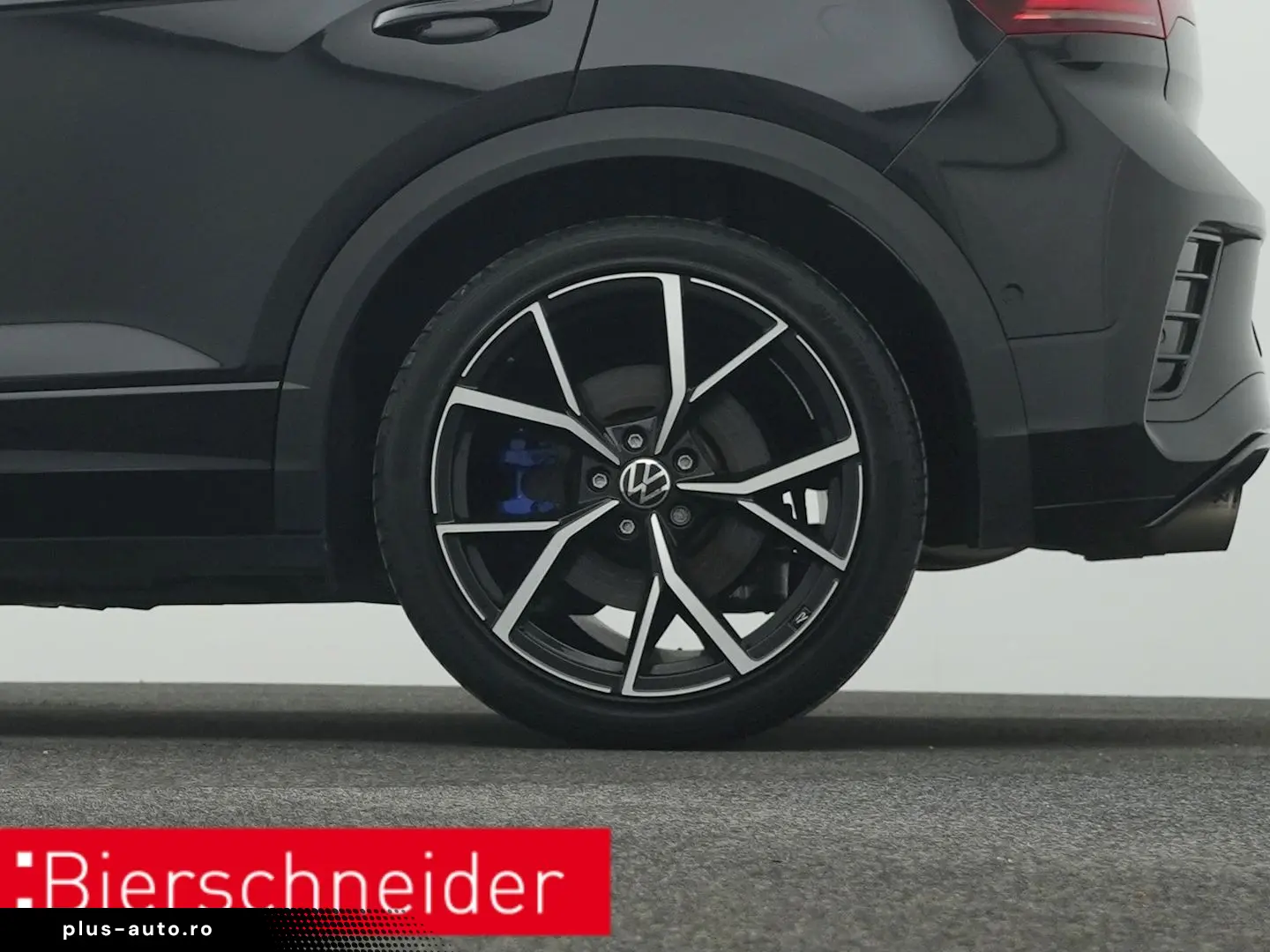 VW T-Roc 2.0 TSI DSG 4Mo. R AKRAPOVIC BEATS