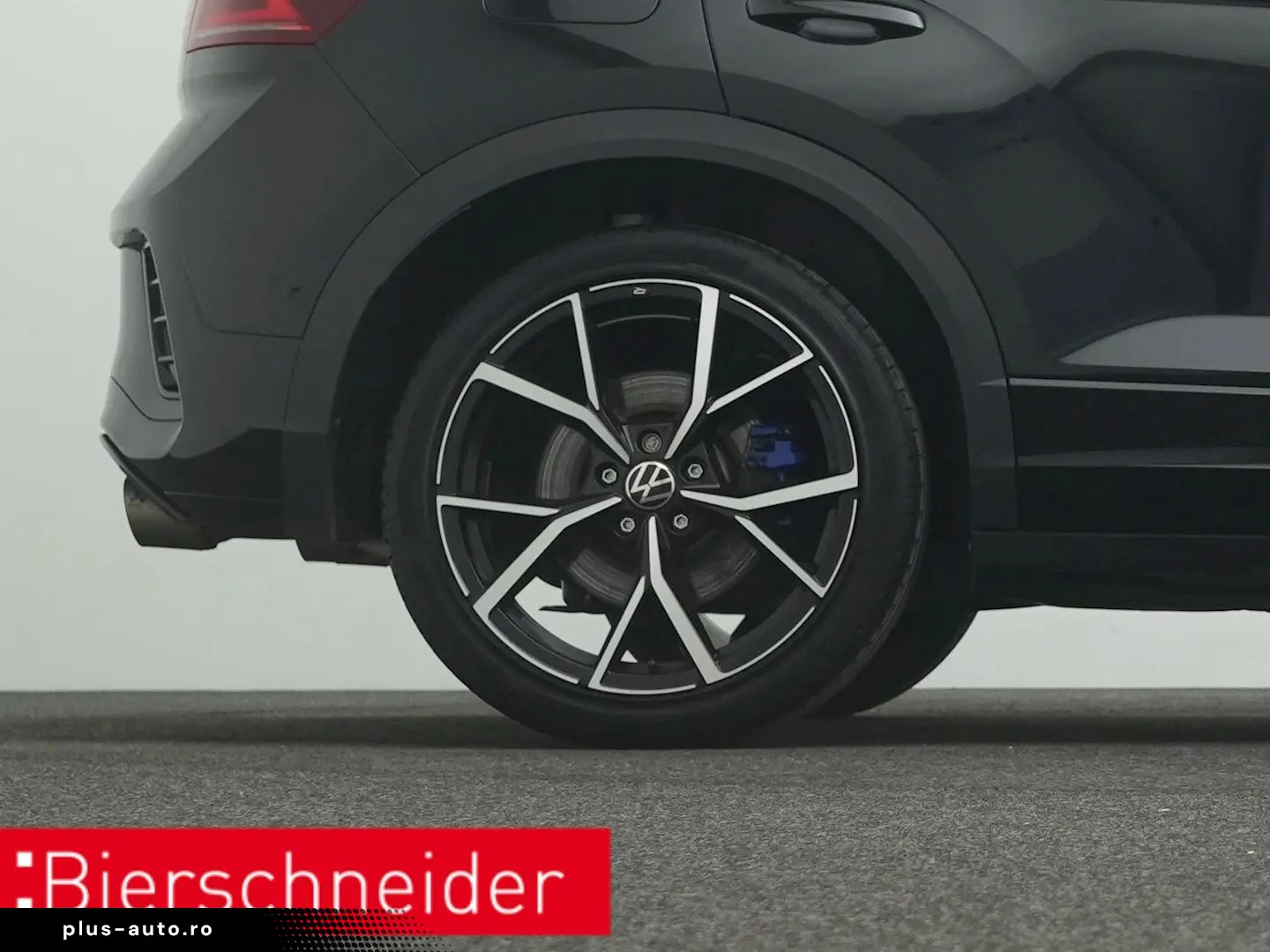 VW T-Roc 2.0 TSI DSG 4Mo. R AKRAPOVIC BEATS