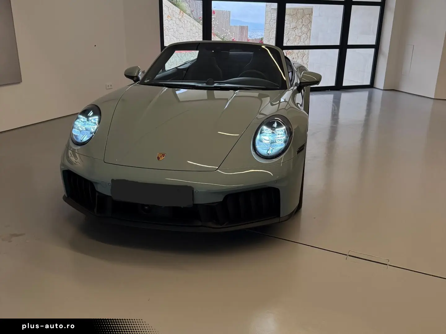 PORSCHE 911 Carrera GTS T-Hybrid Cabriolet