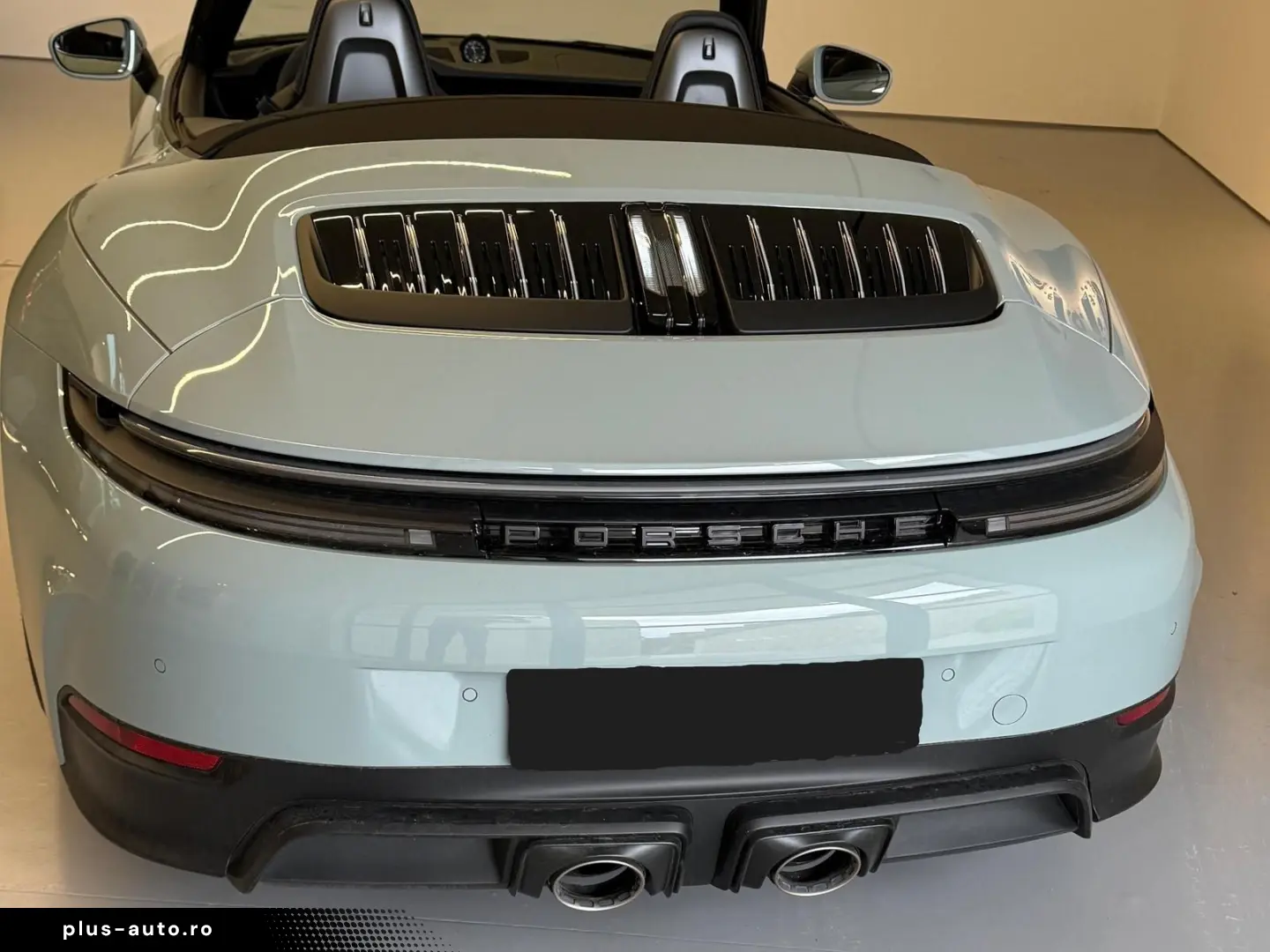PORSCHE 911 Carrera GTS T-Hybrid Cabriolet