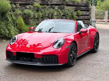 PORSCHE 911 4 GTS   KERAMIC   LIFT   KEYLESS