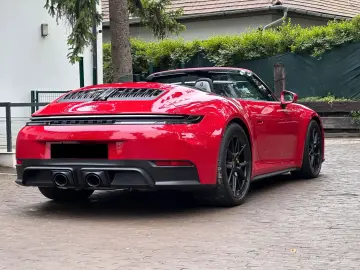 PORSCHE 911 4 GTS   KERAMIC   LIFT   KEYLESS