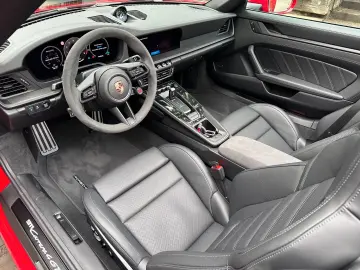 PORSCHE 911 4 GTS   KERAMIC   LIFT   KEYLESS