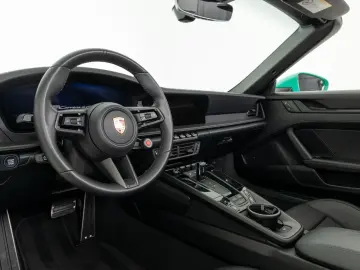 PORSCHE 911 Carrera 4 GTS Cabrio  PTS