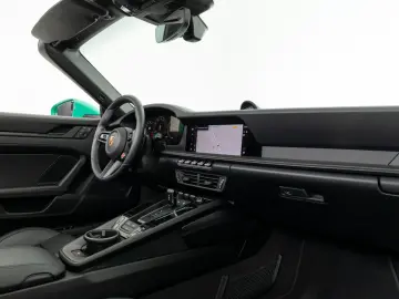 PORSCHE 911 Carrera 4 GTS Cabrio  PTS