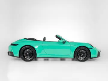 PORSCHE 911 Carrera 4 GTS Cabrio  PTS
