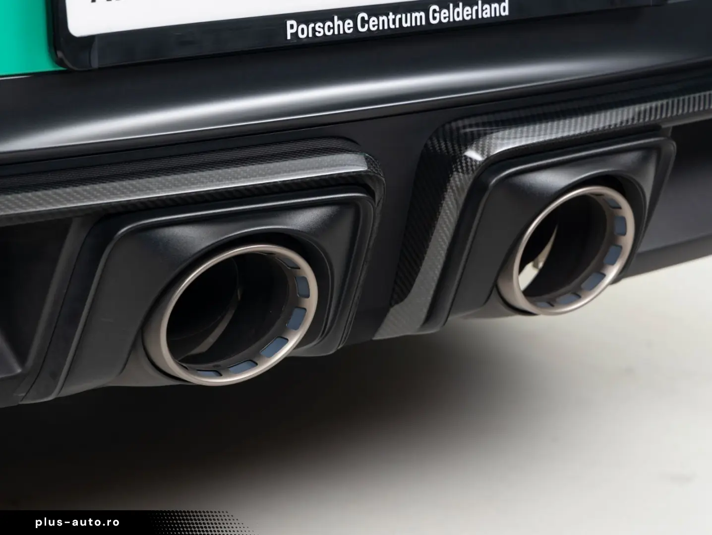 PORSCHE 911 Carrera 4 GTS Cabrio  PTS
