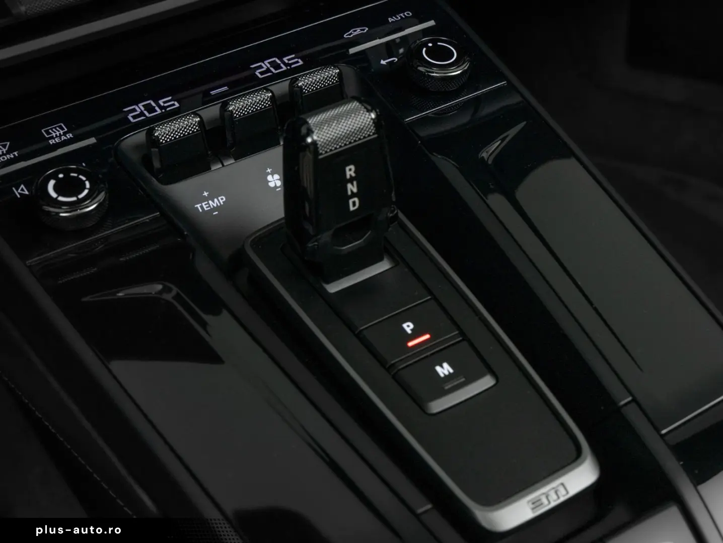 PORSCHE 911 Carrera 4 GTS Cabrio  PTS