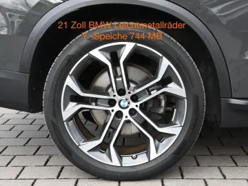 BMW X5 xDr30d  UVP 125.440€ MASSAGE LUFT STHZG TRITT