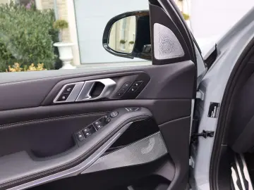 BMW X5 M M60i  4.4L V8  Utilitaire  Lichte Vracht  N