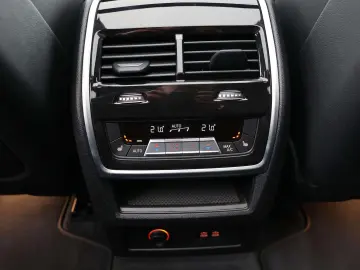 BMW X5 M M60i  4.4L V8  Utilitaire  Lichte Vracht  N