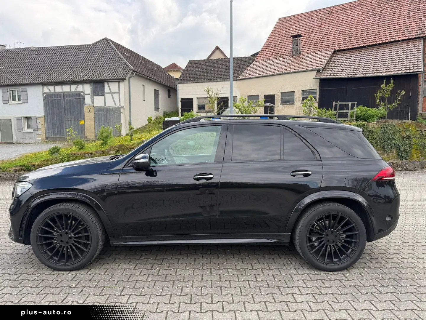 MERCEDES-BENZ GLE 400 d 4M AMG Pano Airm Memo Burm Memo