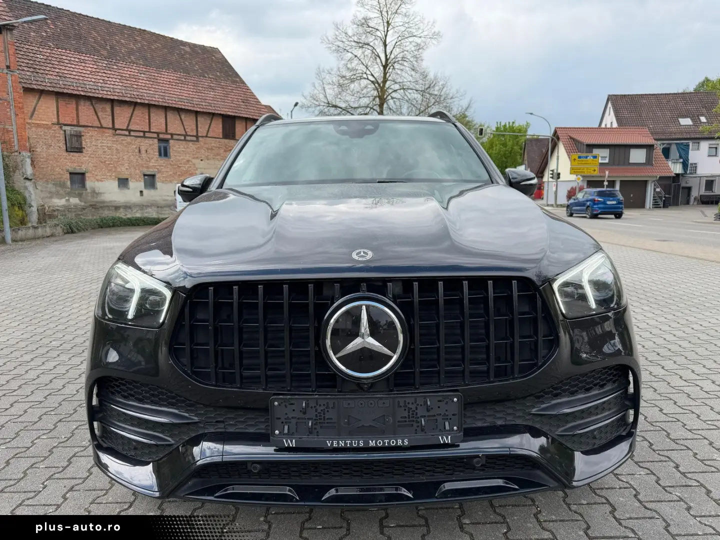 MERCEDES-BENZ GLE 400 d 4M AMG Pano Airm Memo Burm Memo