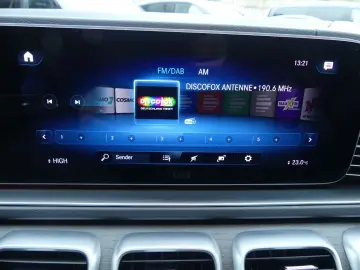 MERCEDES-BENZ GLE 400 d 4Matic AMG Line PANO HEAD AHK BURM 2
