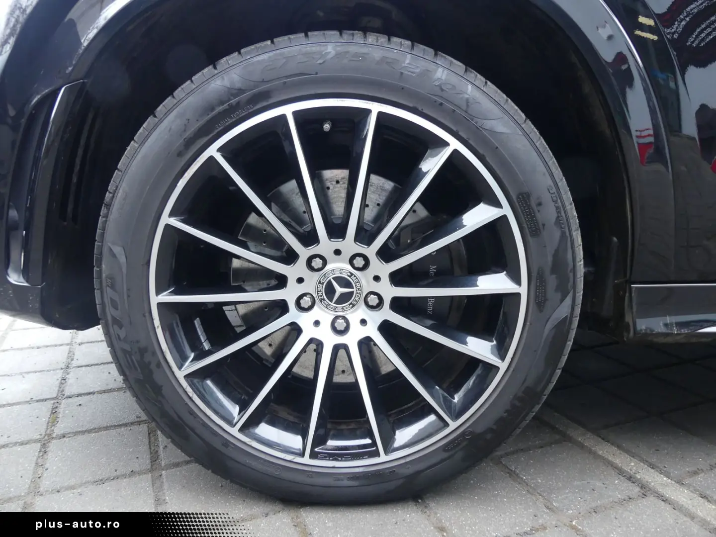 MERCEDES-BENZ GLE 400 d 4Matic AMG Line PANO HEAD AHK BURM 2