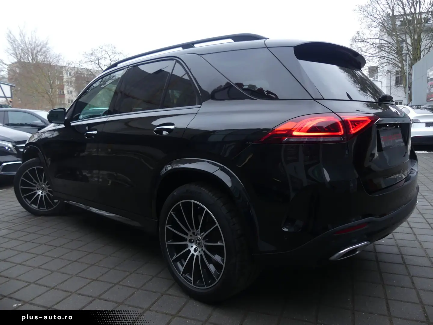 MERCEDES-BENZ GLE 400 d 4Matic AMG Line PANO HEAD AHK BURM 2